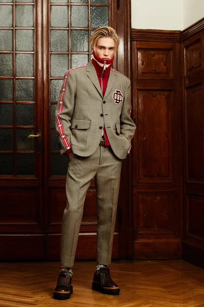 Look 28